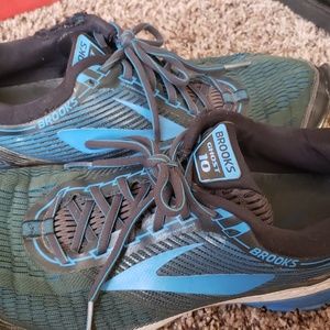 Mens brooks running shoes
